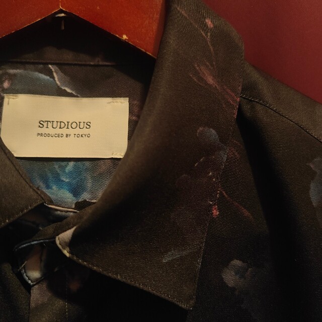 STUDIOUS(ステュディオス)のSTUDIOUS ダークフラワーシャツ メンズのトップス(シャツ)の商品写真