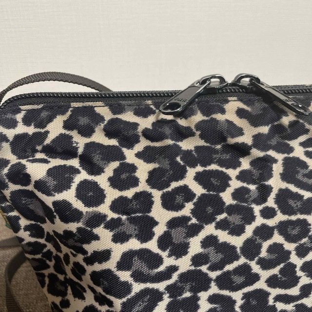 Herve Chapelier(エルベシャプリエ)のエルベシャプリエ  2885F パンサーブラン レディースのバッグ(ショルダーバッグ)の商品写真