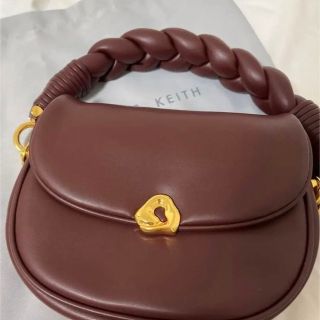 チャールズアンドキース(Charles and Keith)の※即納※【美品】チャールズアンドキース ハンドバッグ  ※お値下げ可能(ハンドバッグ)