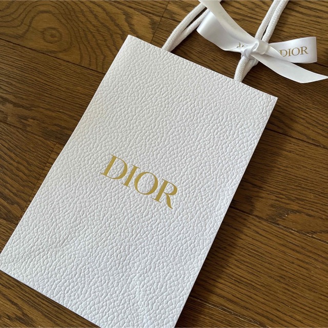 Christian Dior(クリスチャンディオール)の★DIOR★【新品、未開封】カプチュールトータルシリーズサンプル＆ショッパー コスメ/美容のキット/セット(サンプル/トライアルキット)の商品写真