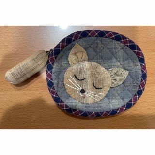 ハンドメイド　ねこちゃんコインケース（小物入れ）(コインケース)