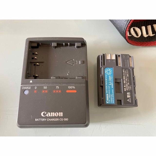 Canon(キヤノン)のCanon EOS 40D + 純正充電器+純正バッテリー+おまけレンズ スマホ/家電/カメラのカメラ(デジタル一眼)の商品写真