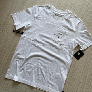 ナイキ(NIKE)のナイキ白TシャツM(Tシャツ/カットソー(半袖/袖なし))