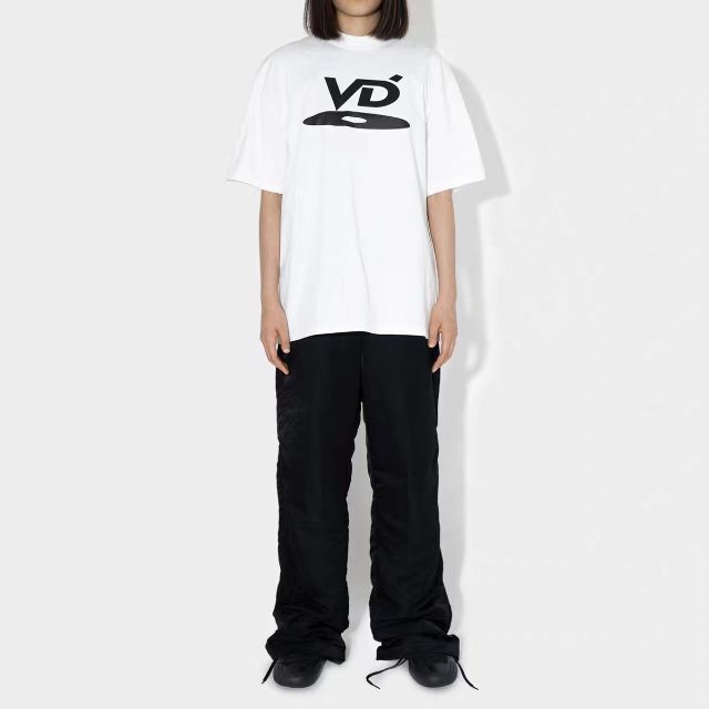 vujade VD LOGO tシャツ 欲しいの 4800円引き www.wirtschaftlicher