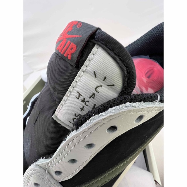 Travis Scott × Nike WMNS Air Jordan 1