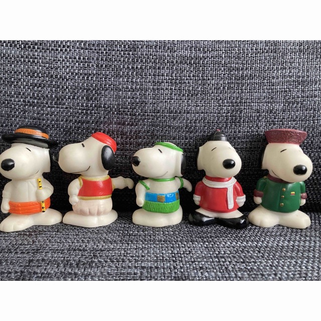 SNOOPY(スヌーピー)のスヌーピー置き物 エンタメ/ホビーのおもちゃ/ぬいぐるみ(キャラクターグッズ)の商品写真