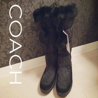 コーチ(COACH)の新品コーチ♡シグネチャー柄ファーブーツ(ブーツ)