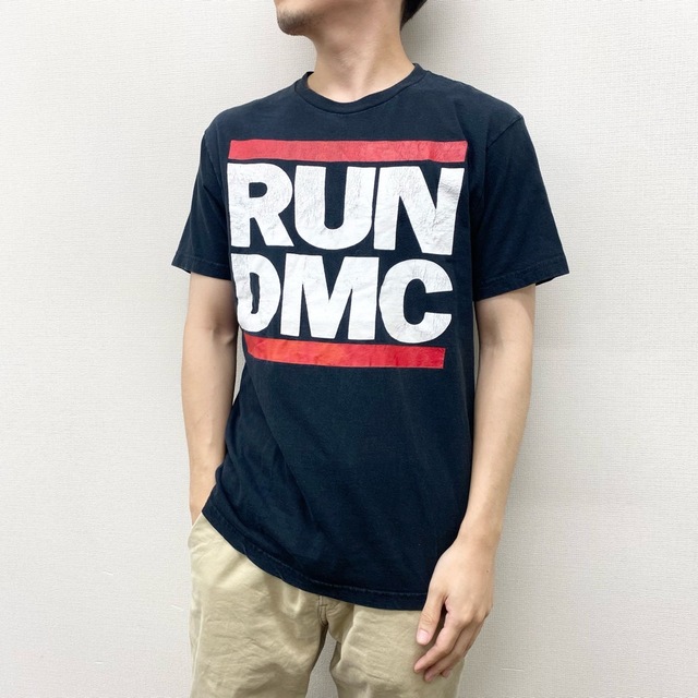 US古着 ラン・ディーエムシー  Run-D.M.C ラップTシャツ 半袖 ロゴ サイズ：メンズ L ブラック【中古】 メンズのトップス(Tシャツ/カットソー(半袖/袖なし))の商品写真