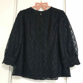 ボンメルスリー(Bon mercerie)の【美品】ボンメルスリー　レーストップス　黒レースブラウス(シャツ/ブラウス(長袖/七分))