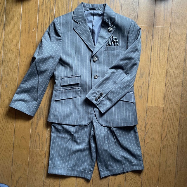 小学校　入学式スーツ　130 キッズ/ベビー/マタニティのキッズ服男の子用(90cm~)(ドレス/フォーマル)の商品写真