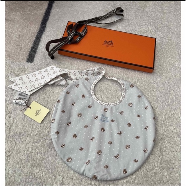 Hermes(エルメス)のエルメス🍊ベビースタイ キッズ/ベビー/マタニティのこども用ファッション小物(ベビースタイ/よだれかけ)の商品写真