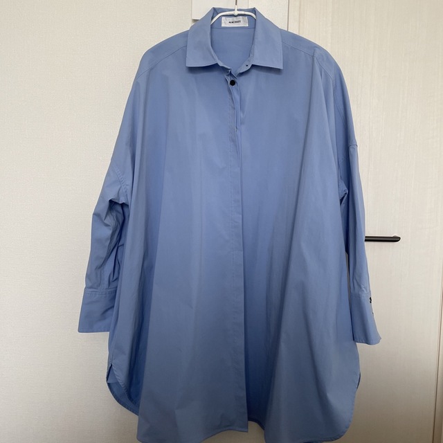 MACHATT　マチャット　オーバーサイズシャツ　ブラウス　ブルー レディースのトップス(シャツ/ブラウス(長袖/七分))の商品写真