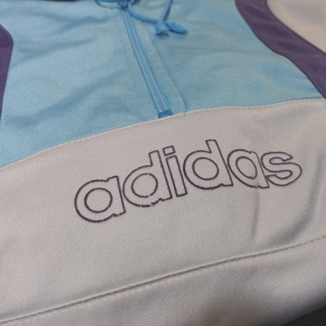 adidas(アディダス)のADIDAS 90s HALF ZIP JERSEY HOODIE  メンズのジャケット/アウター(その他)の商品写真