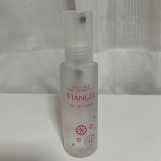 フィアンセ(FIANCEE)のフィアンセ 香水 50ml ピンクグレープフルーツの香り(香水(女性用))