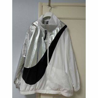 ナイキ(NIKE)のNIKE W ウーブンジャケッ(ナイロンジャケット)