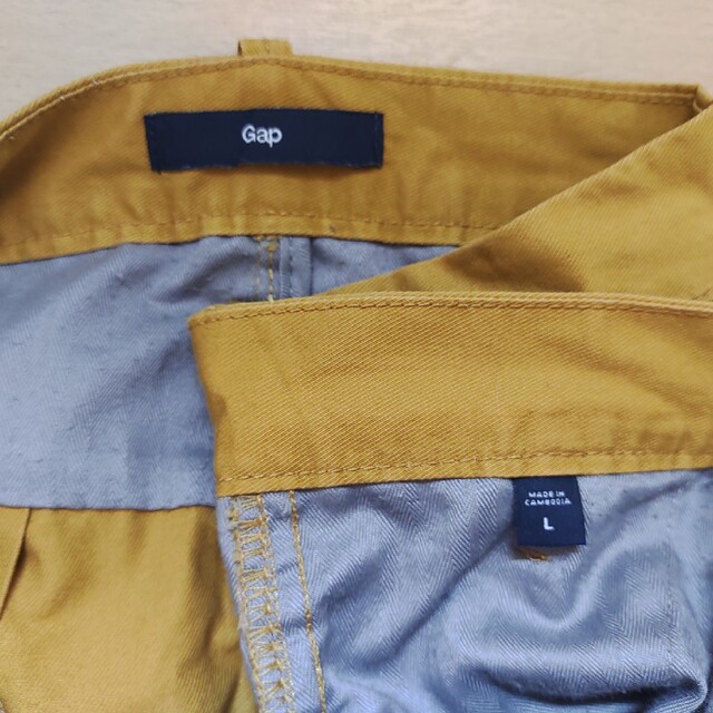 GAP(ギャップ)の美品　ギャップ　GAP　ハーフパンツ　イエロー？山吹色？ メンズのパンツ(チノパン)の商品写真