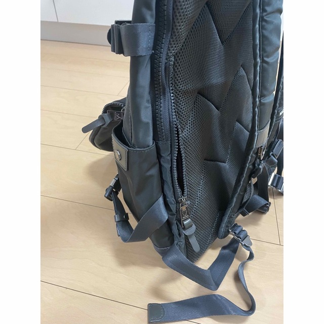 MAKAVELIC(マキャベリック)のMAKAVELIC SUPERIORITY BUCKLER BACKPACK メンズのバッグ(バッグパック/リュック)の商品写真