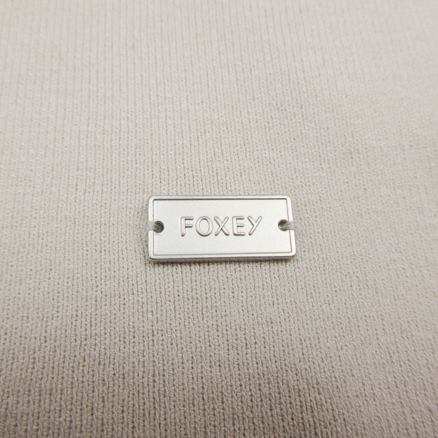 FOXEY(フォクシー)のフォクシー FOXEY サマー ニット ノースリーブ カットソー ハイゲージ レディースのトップス(カットソー(半袖/袖なし))の商品写真