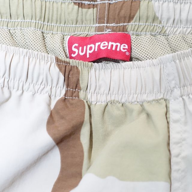 Supreme(シュプリーム)のSupreme 17ss Warm Up Pant Camo メンズのパンツ(その他)の商品写真