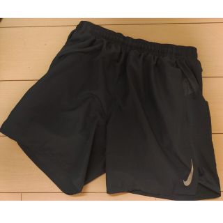 ナイキ(NIKE)の美品　ナイキ　NIKE　ハーフパンツ　ショート　ランニング　紺色　ネイビー　L(ウェア)