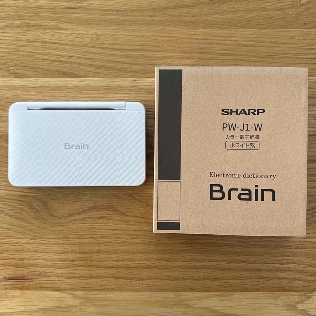 SHARP(シャープ)のSHARP Brain PW-j1 ホワイト　極美品 スマホ/家電/カメラのPC/タブレット(電子ブックリーダー)の商品写真