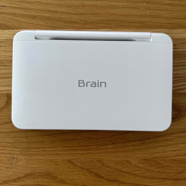 SHARP(シャープ)のSHARP Brain PW-j1 ホワイト　極美品 スマホ/家電/カメラのPC/タブレット(電子ブックリーダー)の商品写真