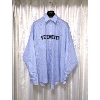 VETEMENTS - 【美品】VETEMENTS ロゴ ストライプシャツの通販|ラクマ