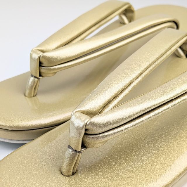 和装 草履 合皮 エナメル フォーマル 礼装 無地 ゴールド LLサイズ w33 レディースの靴/シューズ(下駄/草履)の商品写真