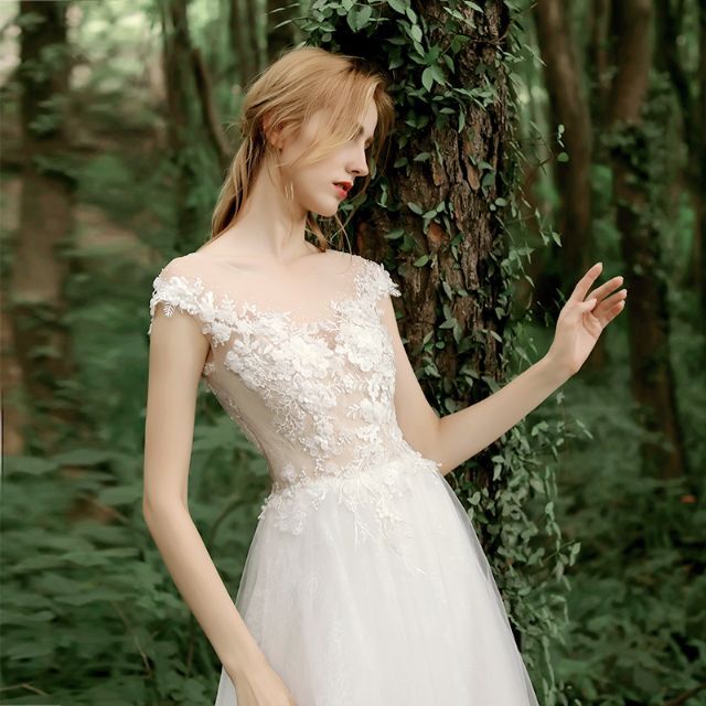 ウエディングドレス  3D立体レース刺繍  短トレーン 花嫁/結婚式