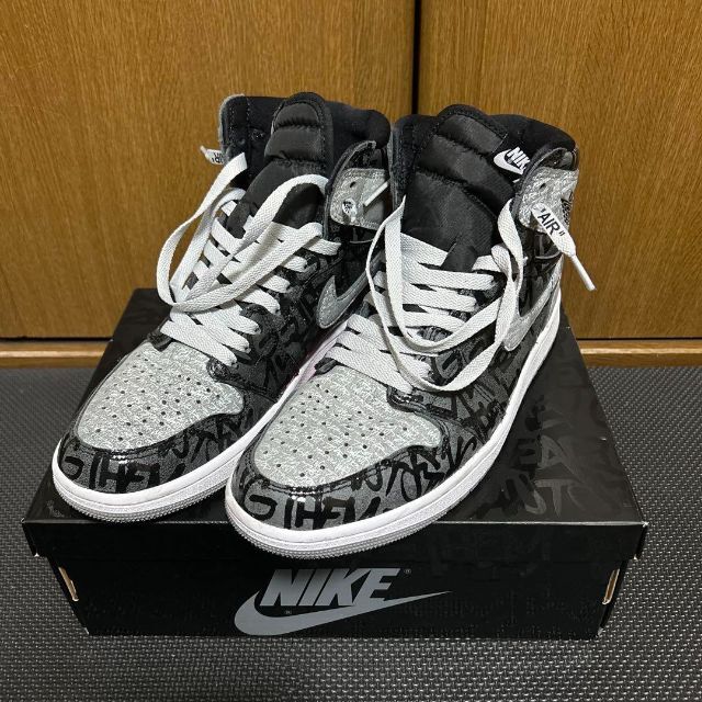 新品未使用】ナイキ エアジョーダン1 レトロ ハイ OG リベリオネア