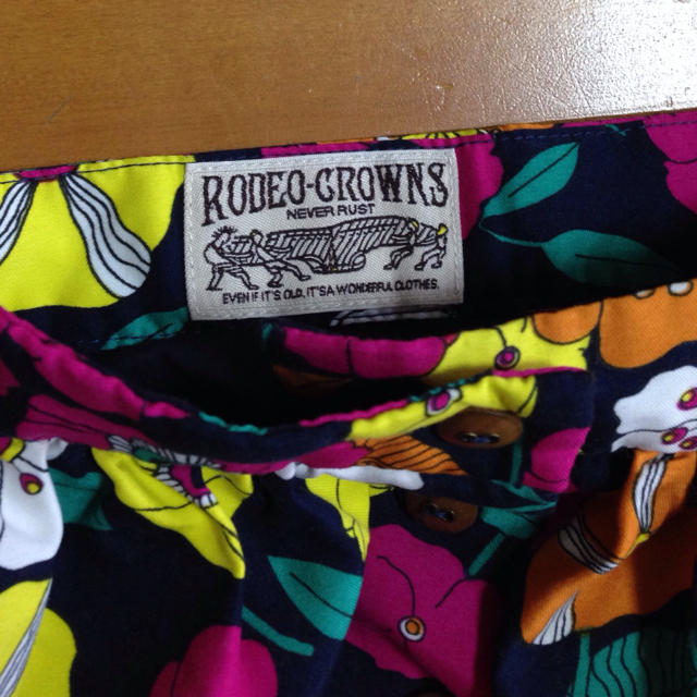 RODEO CROWNS(ロデオクラウンズ)のRodeo♡花柄スカート レディースのスカート(ミニスカート)の商品写真