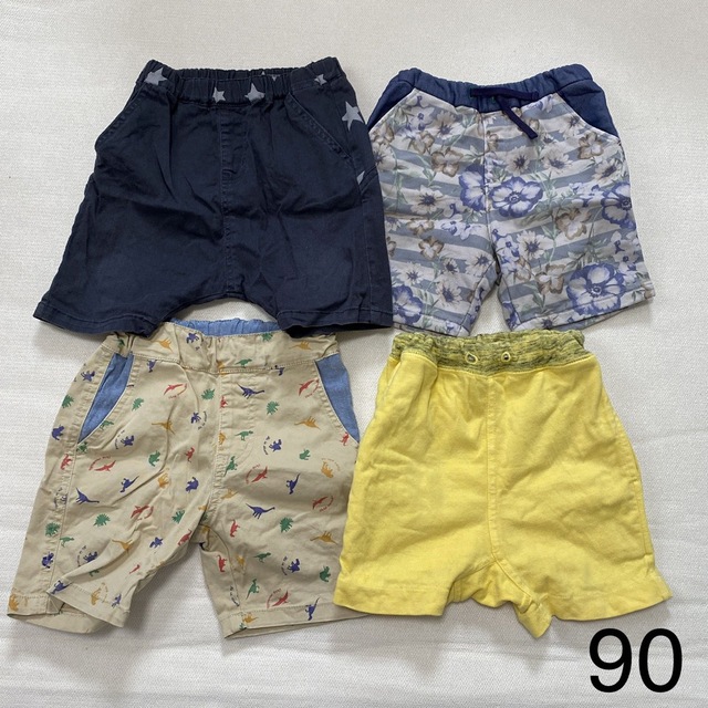 BeBe(ベベ)のハーフパンツ 4点セット まとめ売り 90 キッズ/ベビー/マタニティのキッズ服男の子用(90cm~)(パンツ/スパッツ)の商品写真