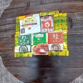 わさび、鮭茶漬け、鶏のガーリックトマト、プロポリスキャンディ、梅がゆ、金の青汁９(レトルト食品)