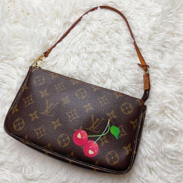 LOUIS VUITTON - ルイヴィトン 村上隆コラボ アクセソワール チェリー