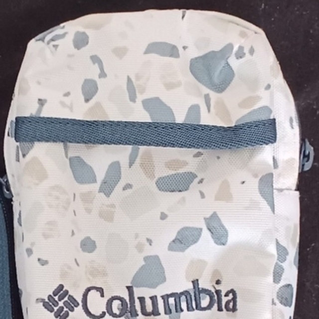 Columbia(コロンビア)の美品‼️絶版‼️お値下げ中💓コロンビアポーチ レディースのファッション小物(ポーチ)の商品写真