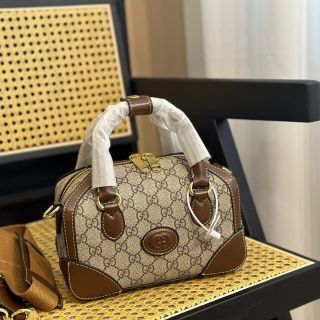 Gucci - 美品 グッチミニバッグ グッチチェーンバッグの通販|ラクマ