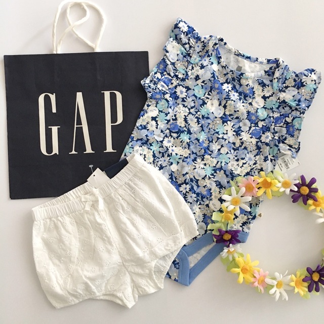 babyGAP(ベビーギャップ)の専用新品♡今季♡baby gap♡ロンパース♡ショートパンツ/ユニクロ/ラルフ/ キッズ/ベビー/マタニティのベビー服(~85cm)(ロンパース)の商品写真