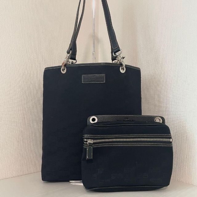 ✨美品✨バレンシアガ BBロゴ ハンドバッグ キャンバス×レザー 黒 ポーチ付き | フリマアプリ ラクマ