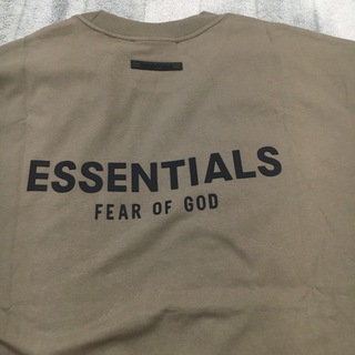 フィアオブゴッド(FEAR OF GOD)のエッシェンシャルズ　ESSENTIALS ロングTシャツ(Tシャツ/カットソー(七分/長袖))