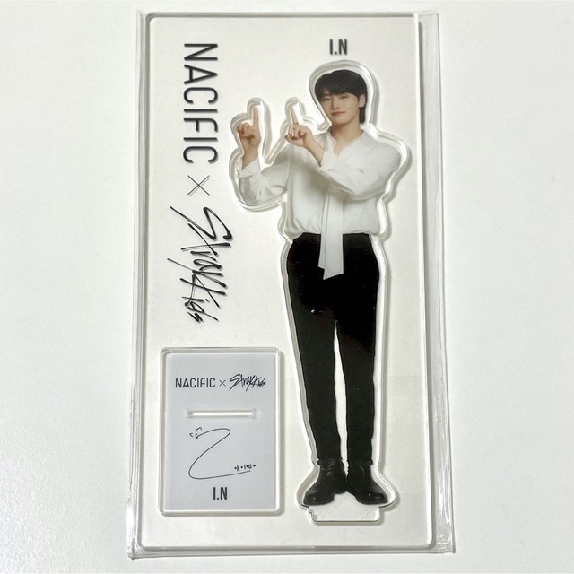 Stray Kids StrayKids NACIFIC アクスタ アイエンの通販 by 金欠ちゃん|ストレイキッズならラクマ straykids nacific トレカ アクスタ アイエン