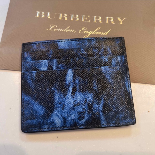 Burberry バーバリーロンドン カードケース リップルプリント