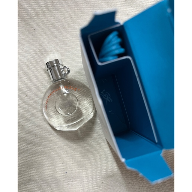 Hermes(エルメス)のEAU DES MERVEILLES BLEUE HERMES 香水7.5ml コスメ/美容の香水(香水(女性用))の商品写真