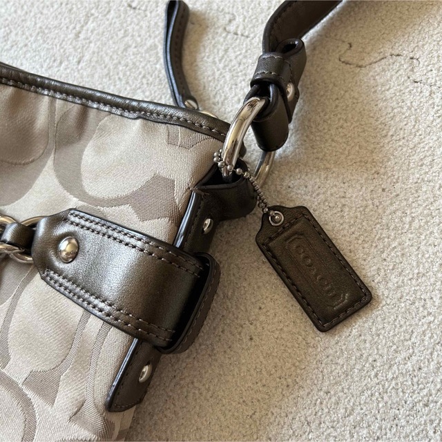 COACH(コーチ)のCOACH コーチ　ショルダーバッグ レディースのバッグ(ショルダーバッグ)の商品写真