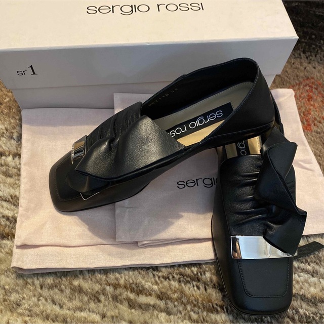 Sergio Rossi(セルジオロッシ)のセルジオロッシ sergiorossi sr1 ブラックシルバー金具 35 レディースの靴/シューズ(ローファー/革靴)の商品写真