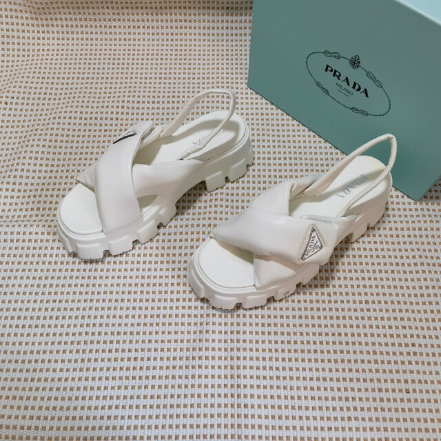 夏向け❤PRADA◆モノリス ナッパレザー パデッド サンダル❣39サイズ | フリマアプリ ラクマ