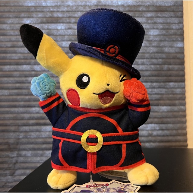 ポケモン - 【海外限定品】ロンドン ピカチュウぬいぐるみの通販 by