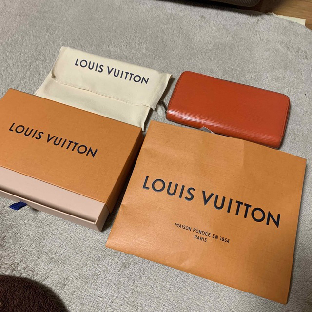 LOUIS VUITTON(ルイヴィトン)のLOUIS VUITTON  長財布 レディースのファッション小物(財布)の商品写真