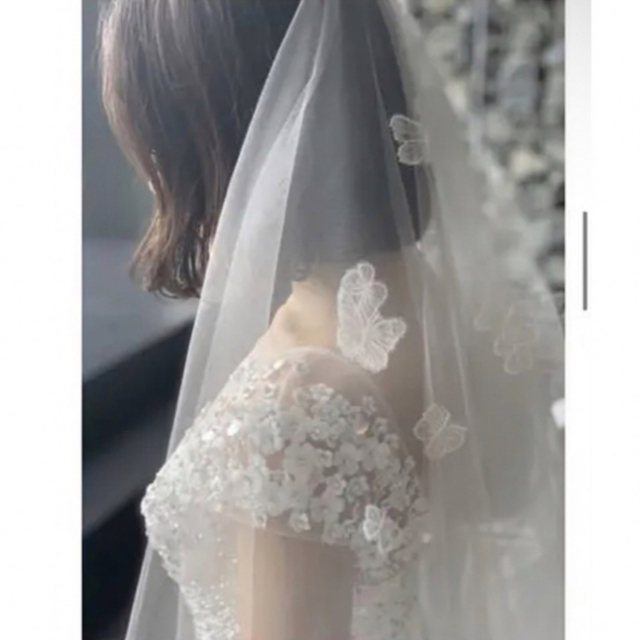 Vera Wang(ヴェラウォン)のトリートドレッシング　ベール ハンドメイドのウェディング(ヘッドドレス/ドレス)の商品写真