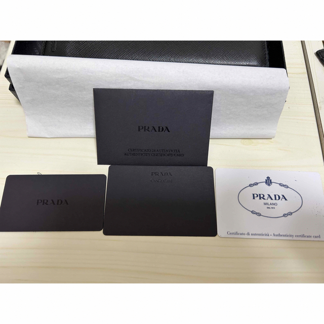 PRADA サフィアーノレザー財布 PRADA サフィアーノレザー財布