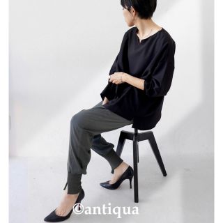 アンティカ(antiqua)のantiqua 美脚見せ叶う♪リブ付きサテン生地パンツ(カジュアルパンツ)